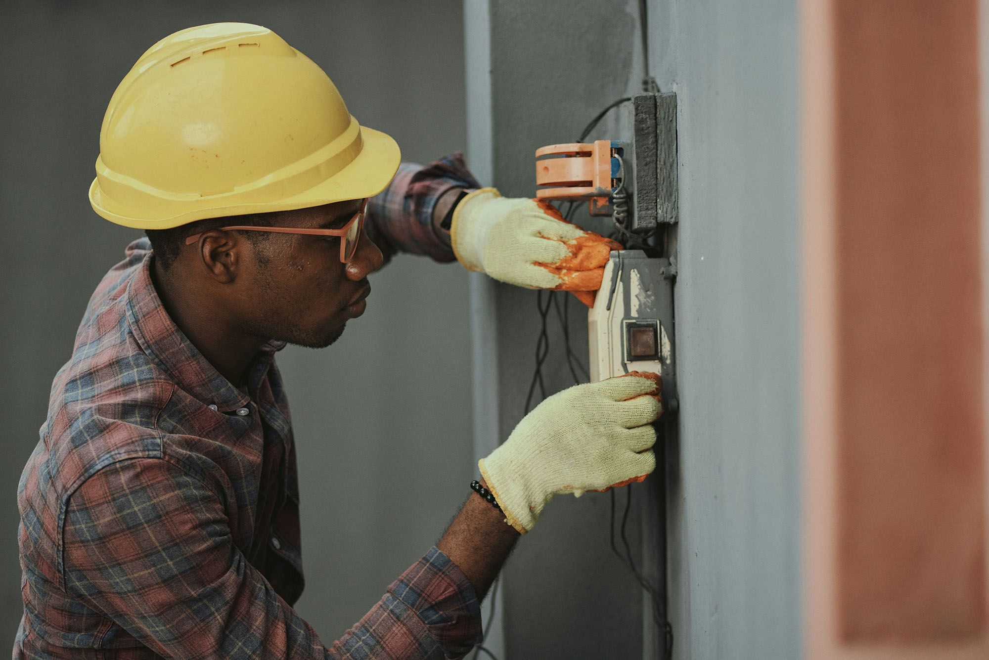 Electrical-Problems-on-Boats-Unwanted